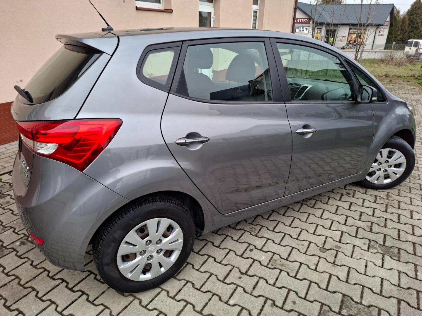 hyundai ix20 2012r diesel 1.6 crdi 115km z niemiec