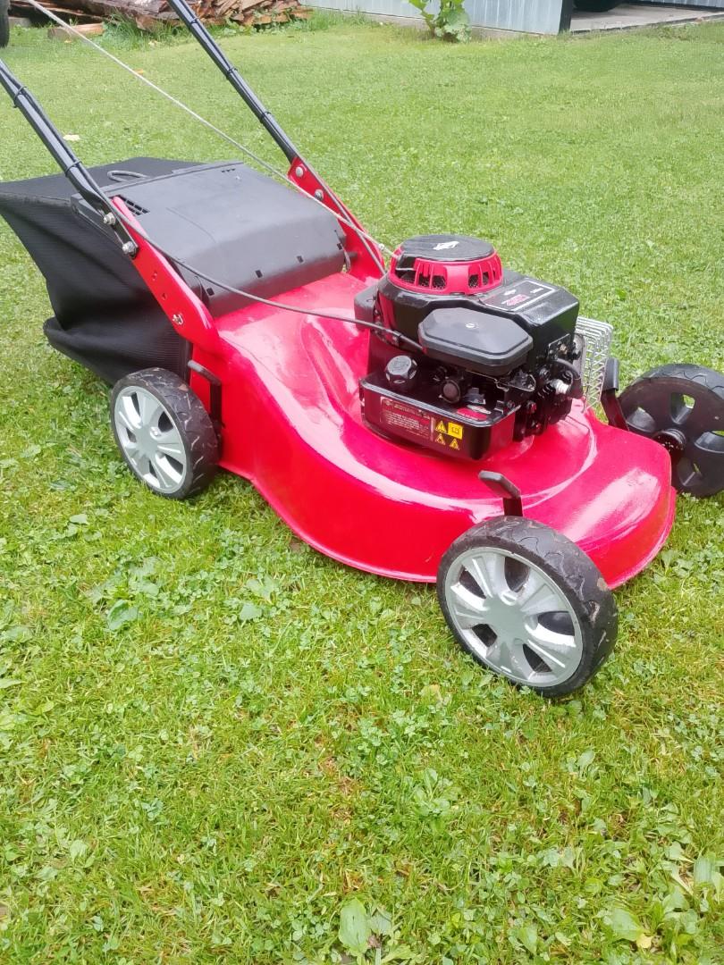 Kosiarka z koszem briggs strattion