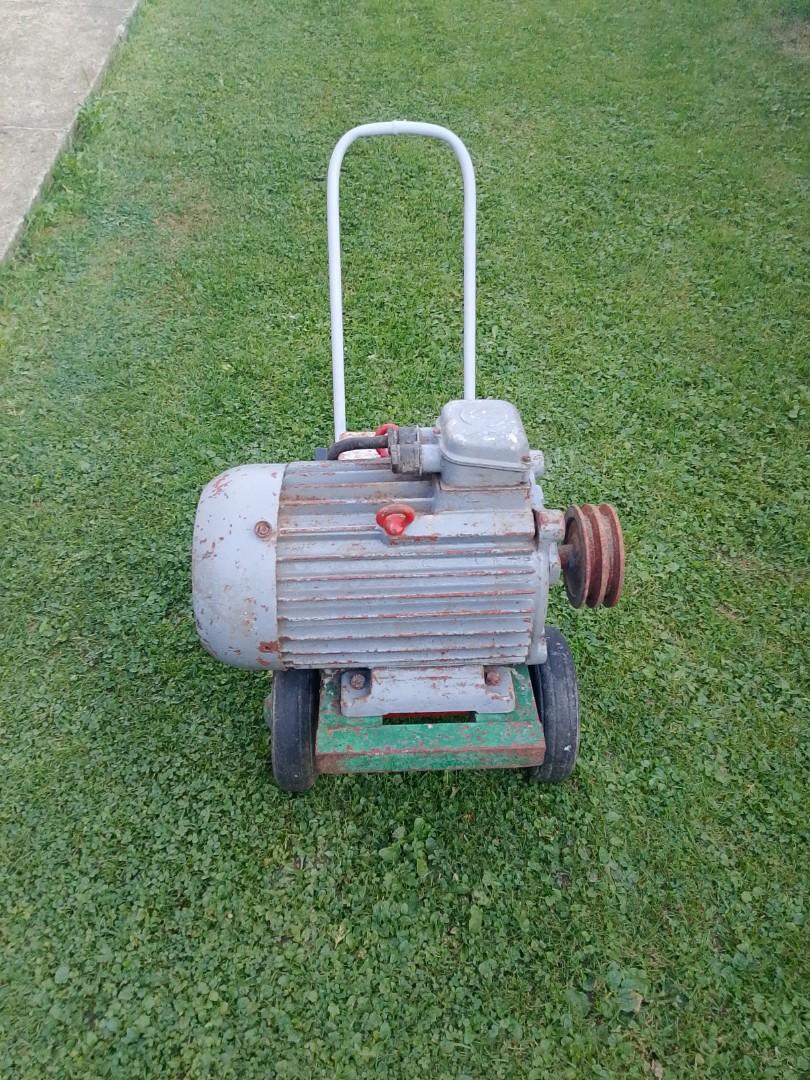 Silnik Elektryczny 7,5 Kw 380v na wozku