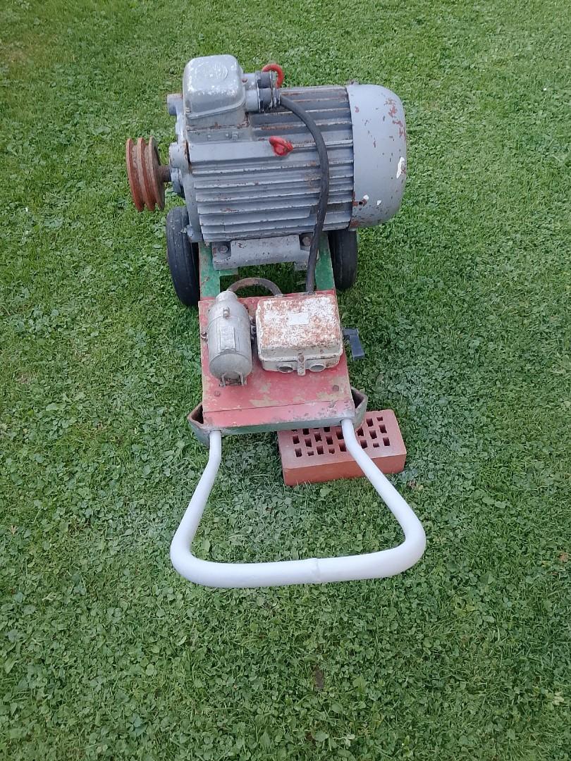 Silnik Elektryczny 7,5 Kw 380v na wozku