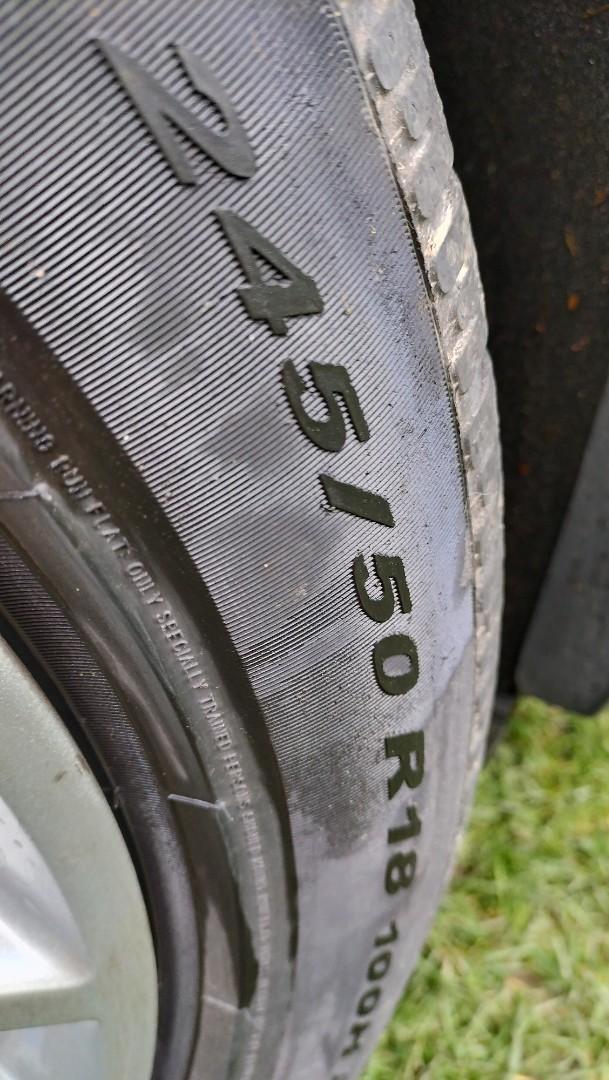Opony wielosezonowe Pirelli 245/50 R18.