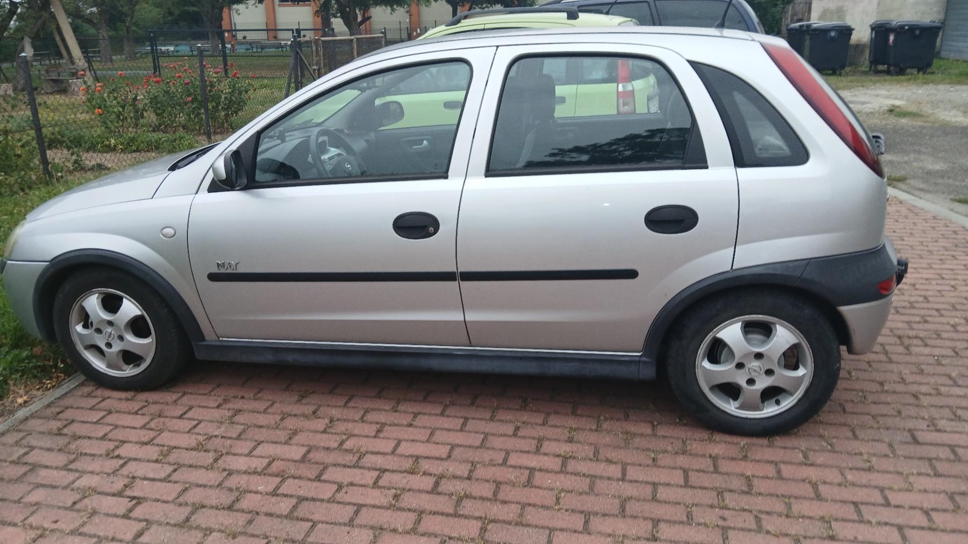 Corsa c 1.2 benzyna klima 2003 r