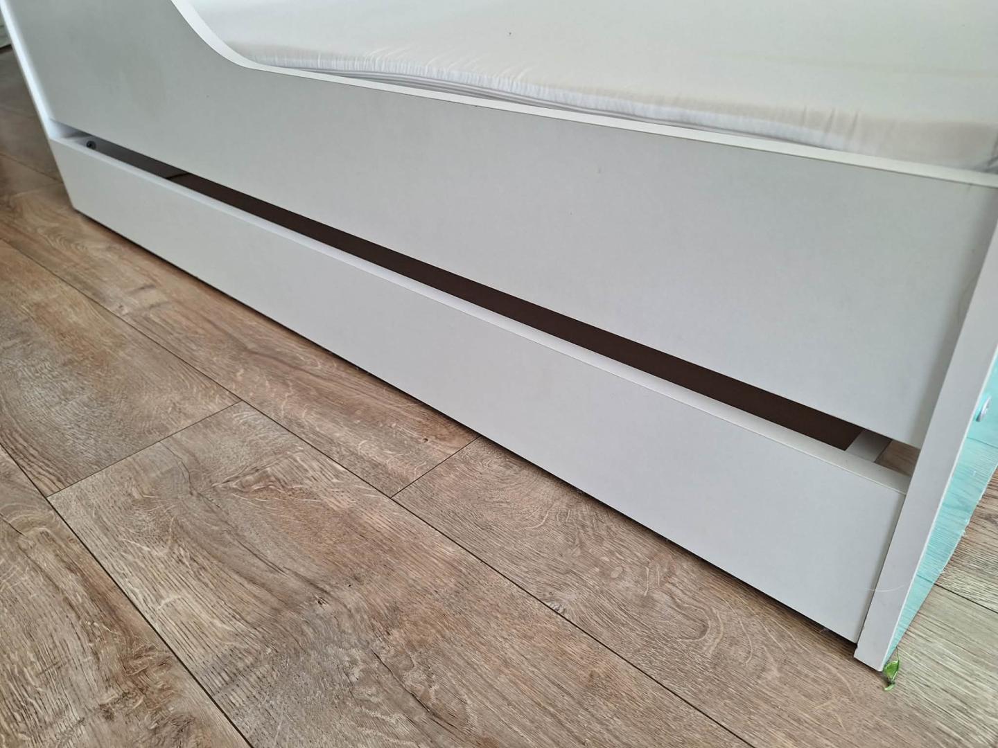 Łóżko MIKI 75x143 z szufladą i matracem