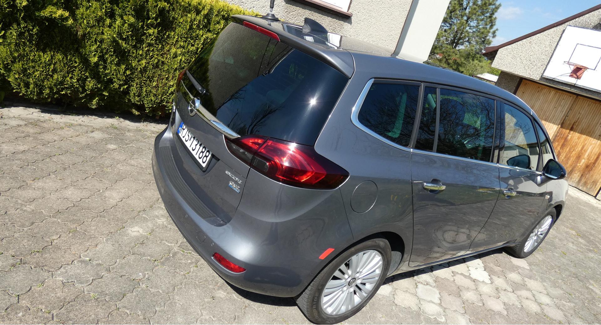 Opel Zafira C 2016