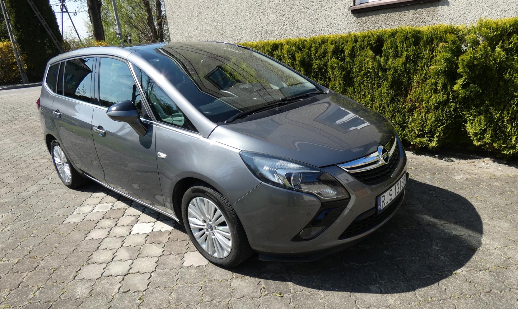 Opel Zafira C 2016