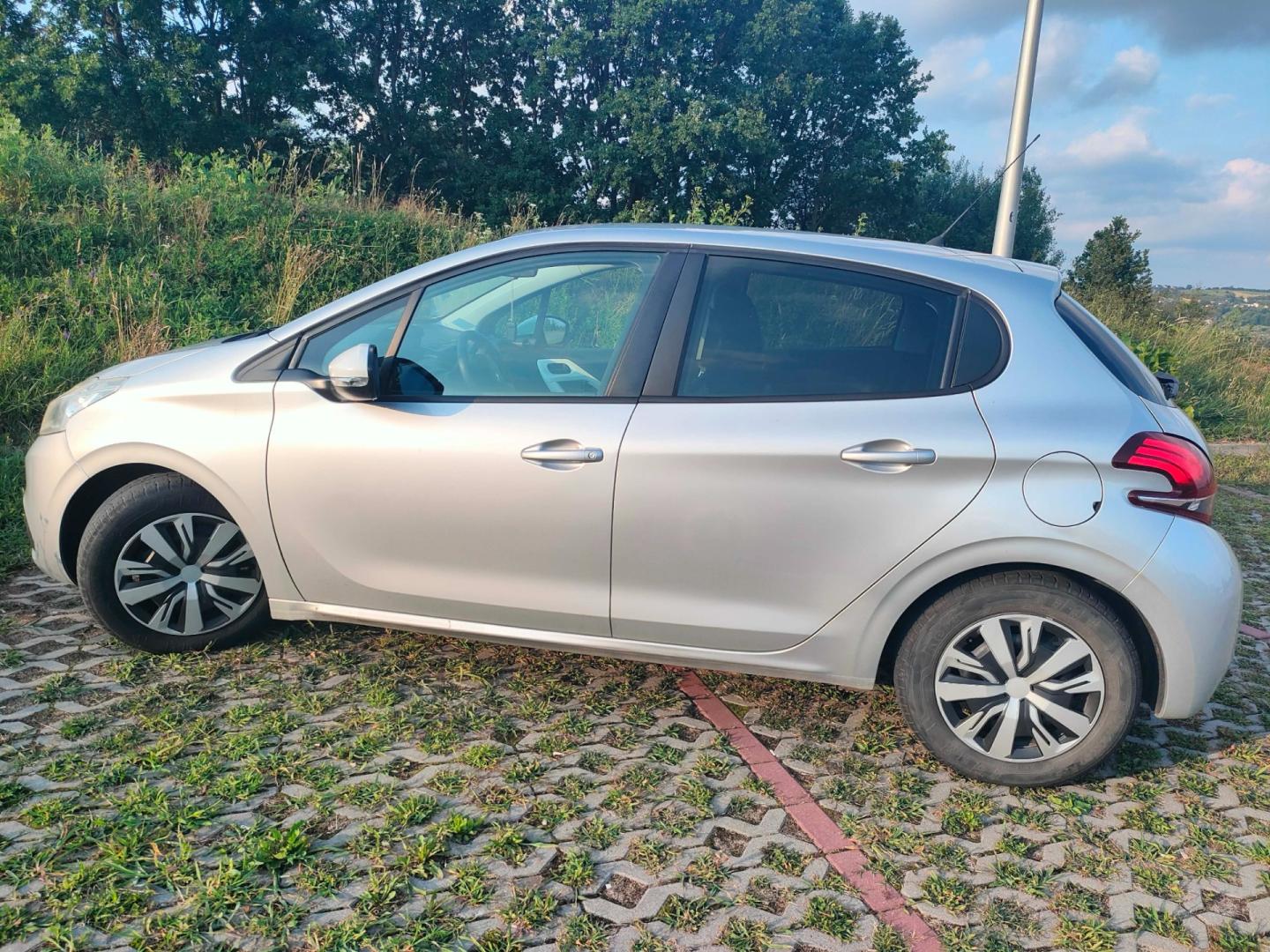 Sprzedam Peugeot 208 - bez wkładu finansowego