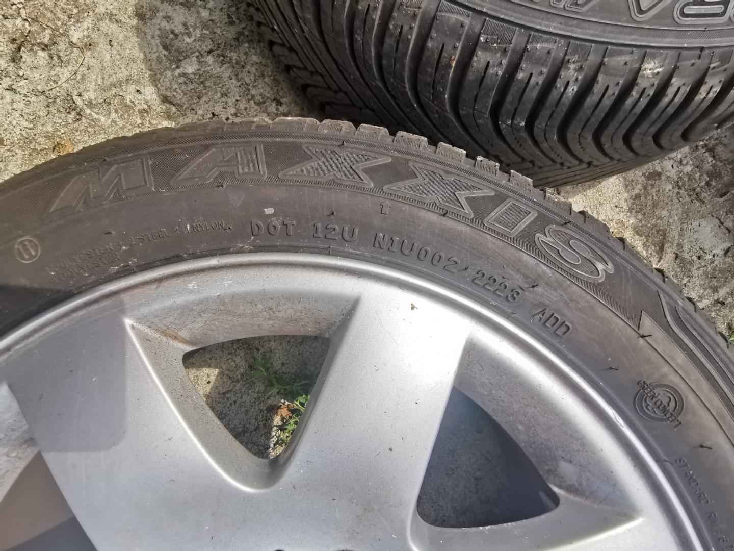 Alufelgi BMW 5x120 IS47 Opony wielosezonowe 205/55R16 Dot: 2223. 7.5mm