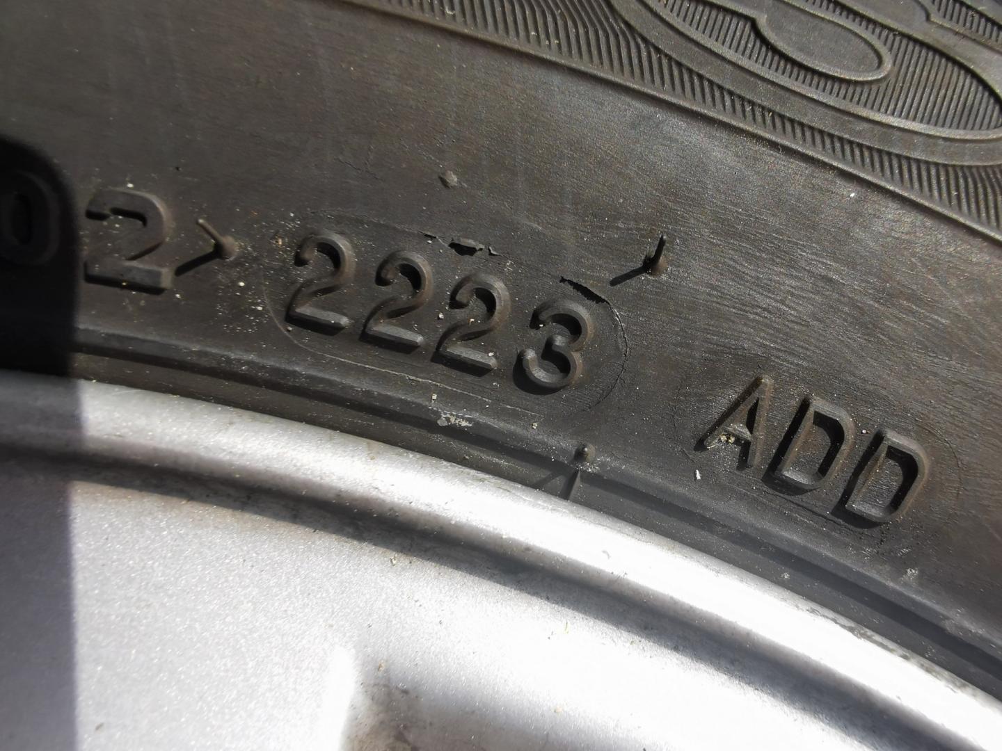 Alufelgi BMW 5x120 IS47 Opony wielosezonowe 205/55R16 Dot: 2223. 7.5mm