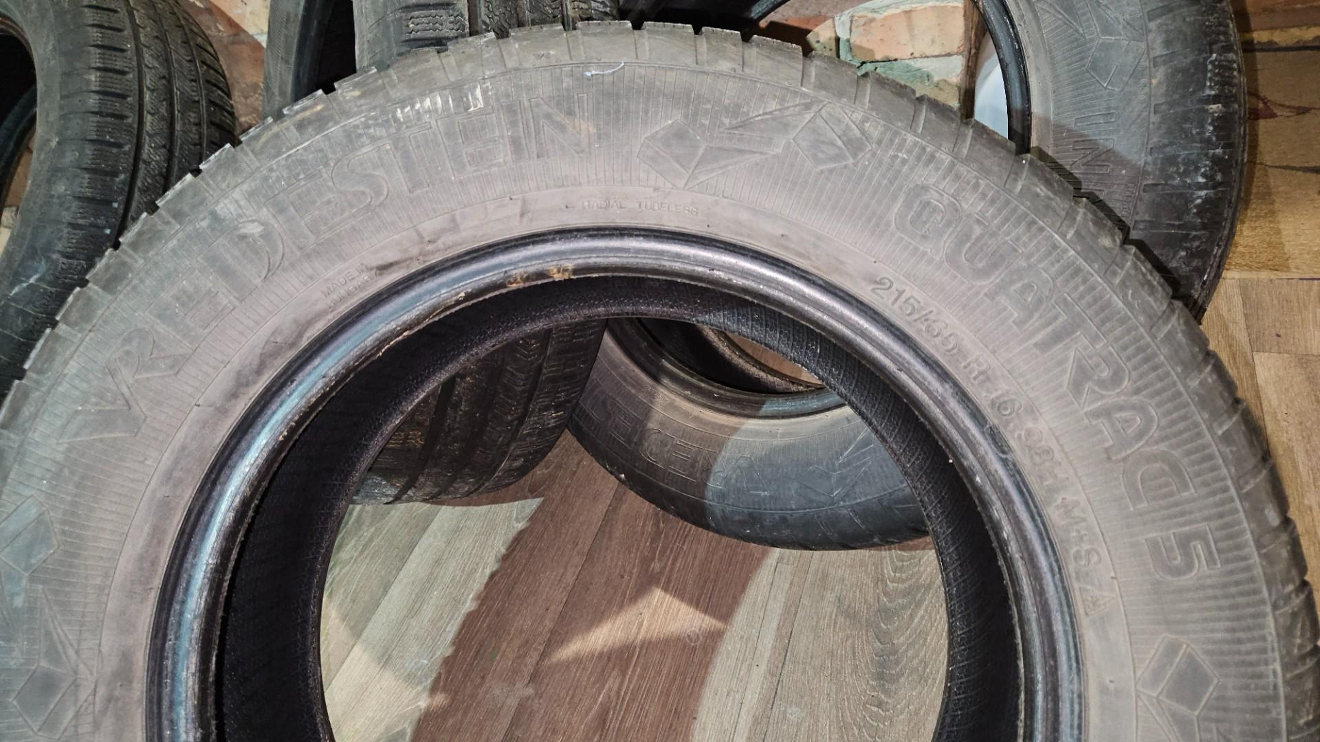 Opony Całoroczne Vredestein Quatrac 5 215/65R16 98H M+S. Cena 180 zł.