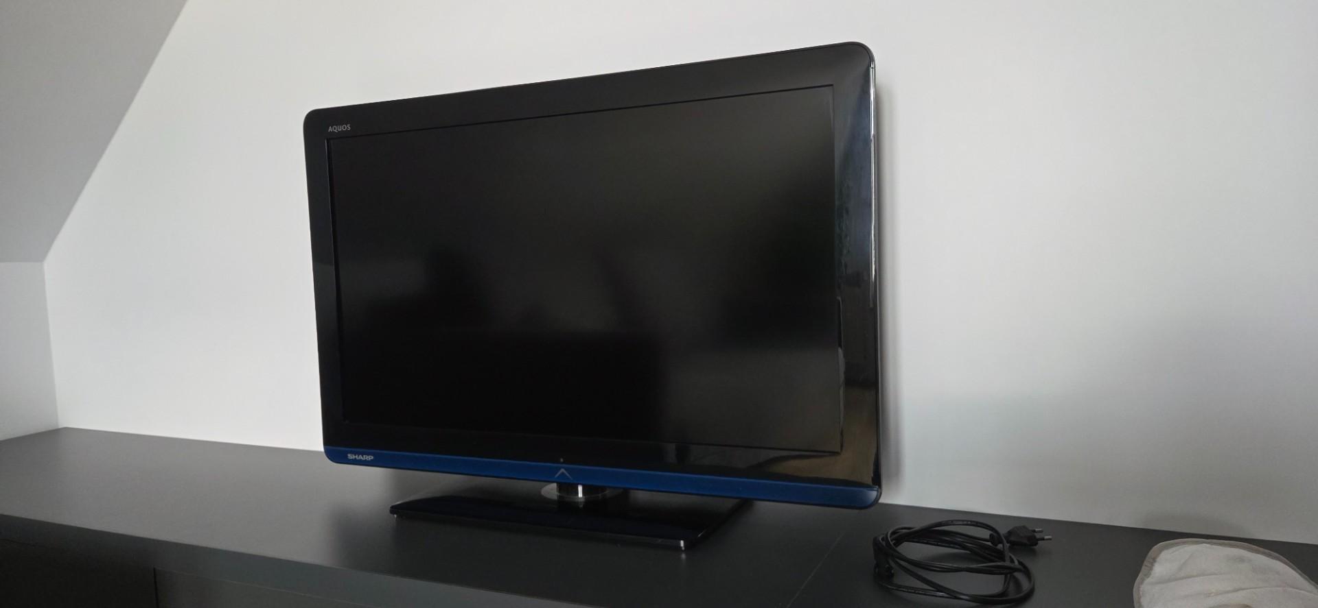 tv 32 cale sharp lcd