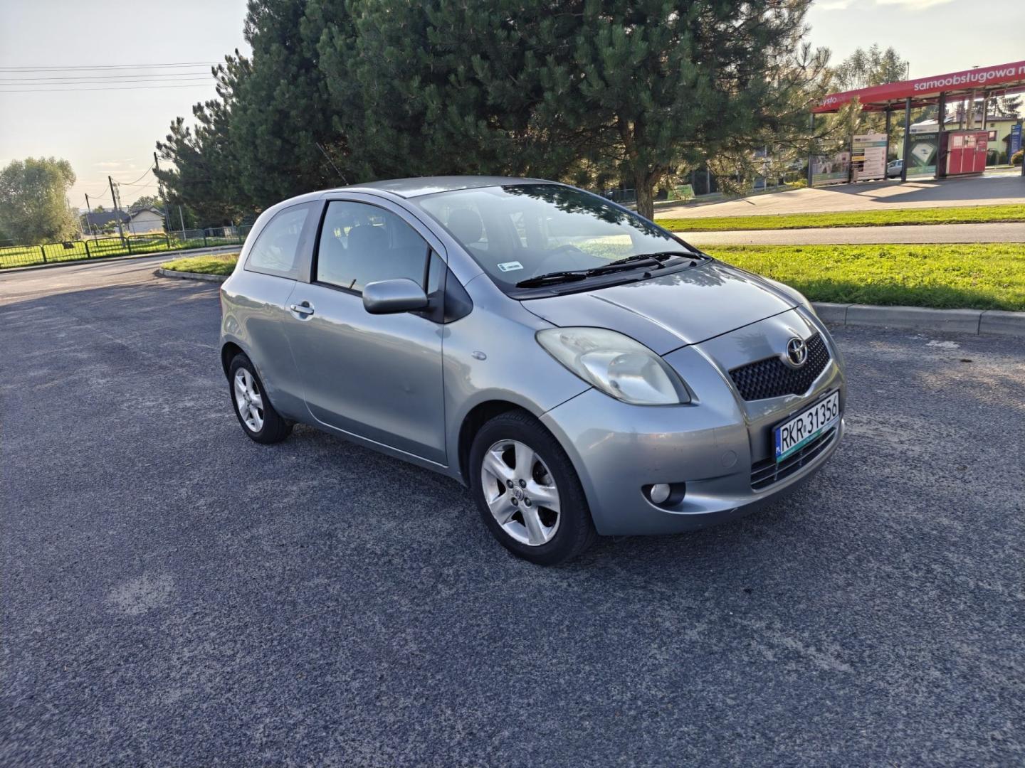 toyota yaris ii 1.0 benzyna vvt-i 69km
