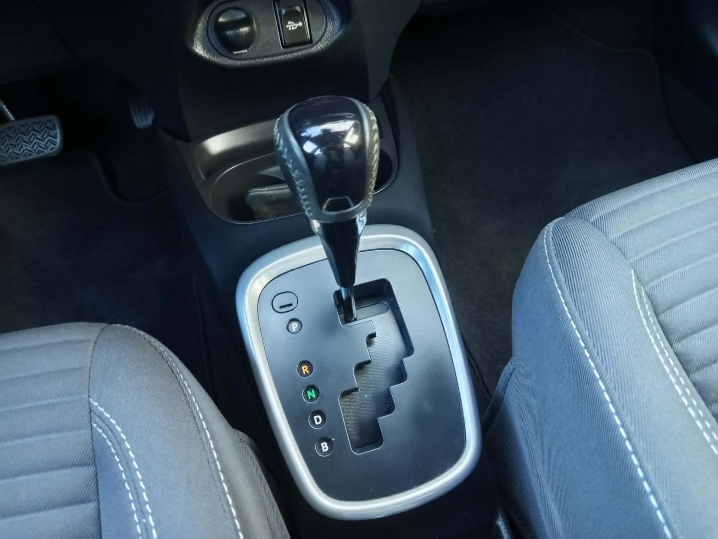 Toyota Yaris III LIFT1.5 Hybrid Automat Tylko 74 tyś.km Pełen Serwis