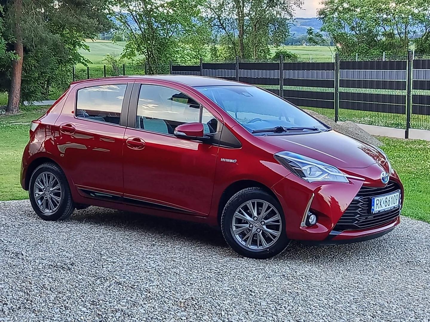 Toyota Yaris III LIFT1.5 Hybrid Automat Tylko 74 tyś.km Pełen Serwis