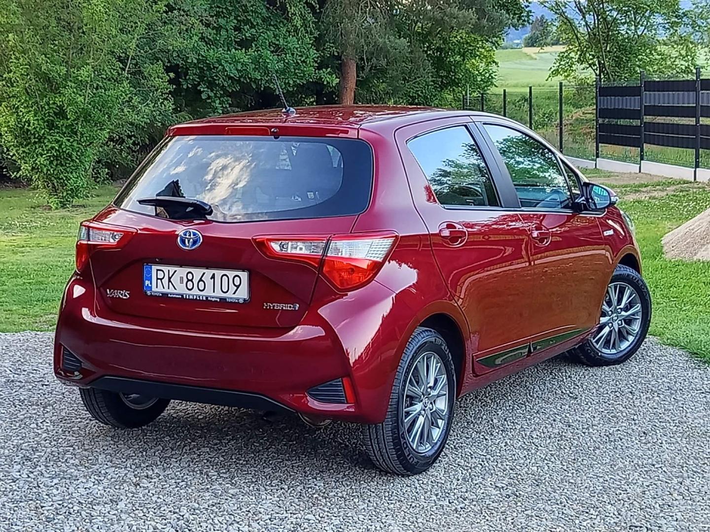 Toyota Yaris III LIFT1.5 Hybrid Automat Tylko 74 tyś.km Pełen Serwis