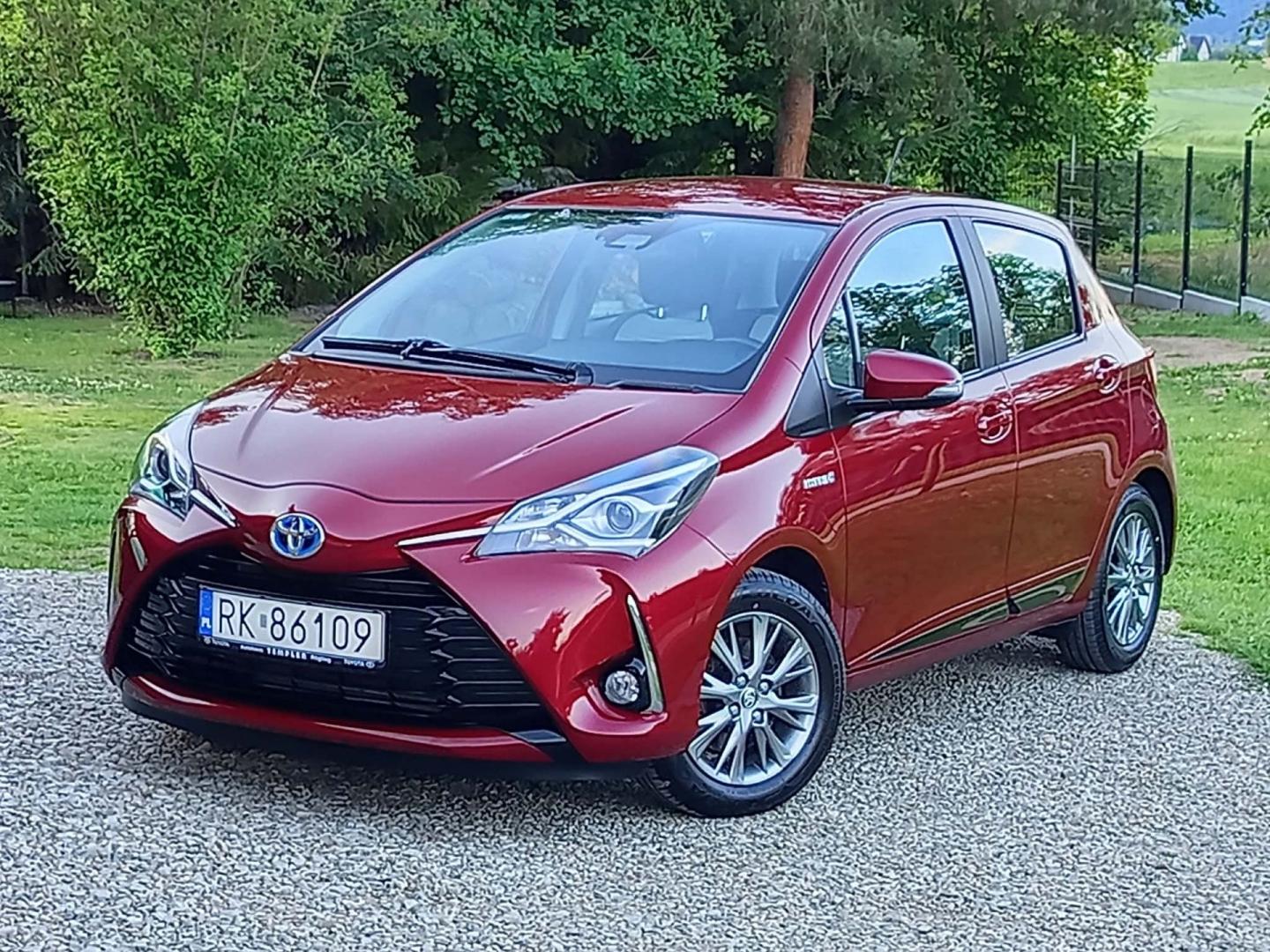 Toyota Yaris III LIFT1.5 Hybrid Automat Tylko 74 tyś.km Pełen Serwis
