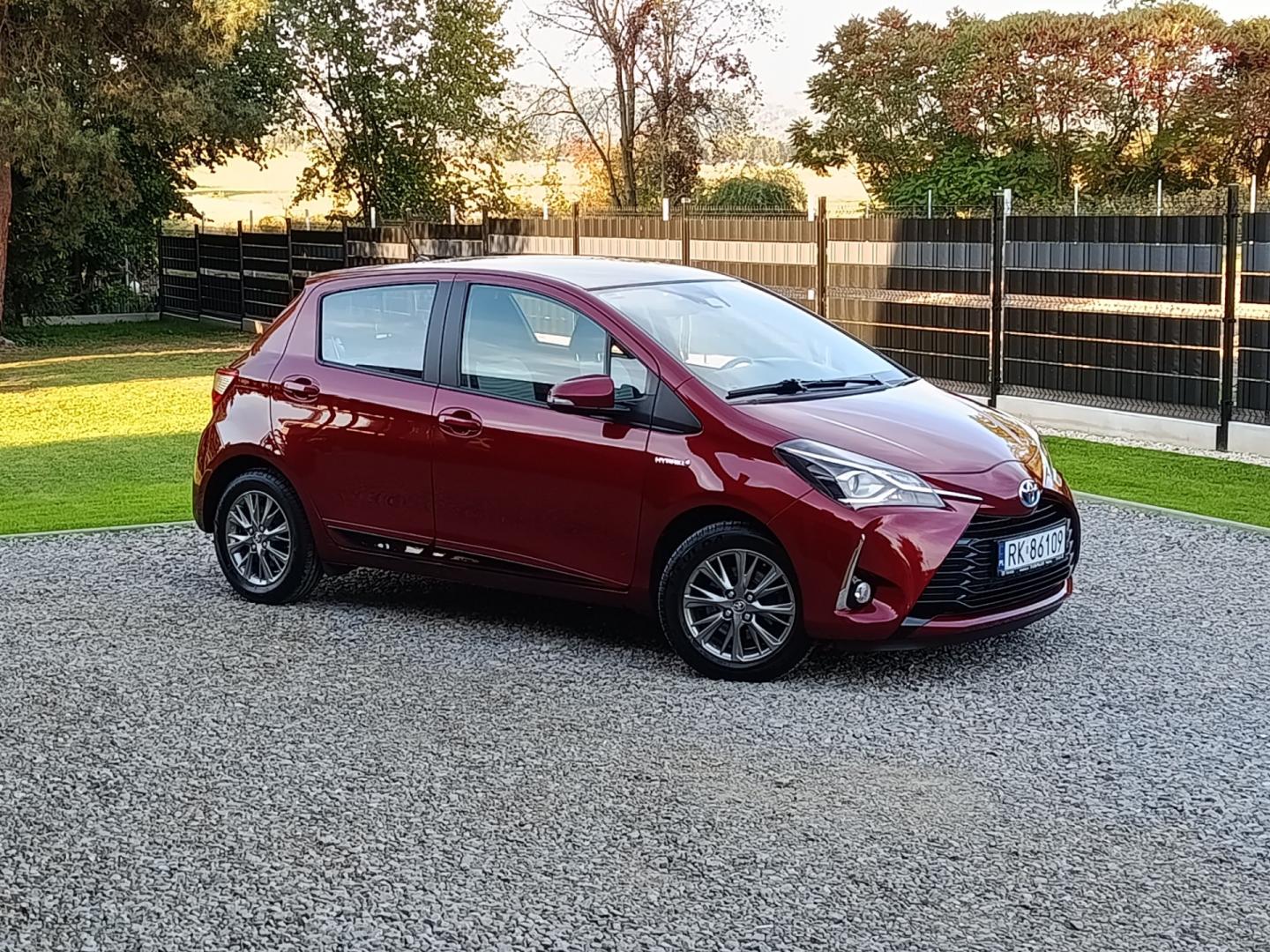 Toyota Yaris III LIFT1.5 Hybrid Automat Tylko 74 tyś.km Pełen Serwis