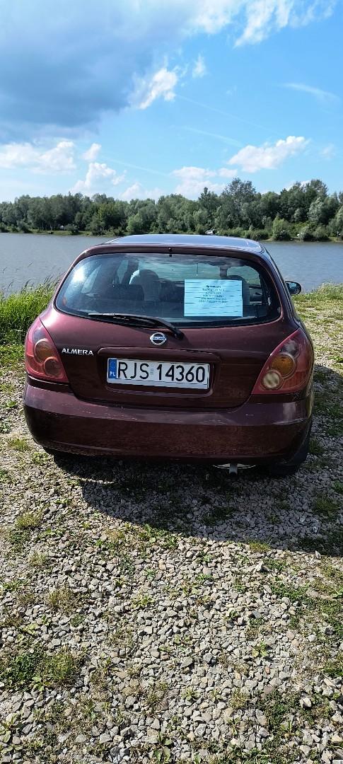 Nissan Almera