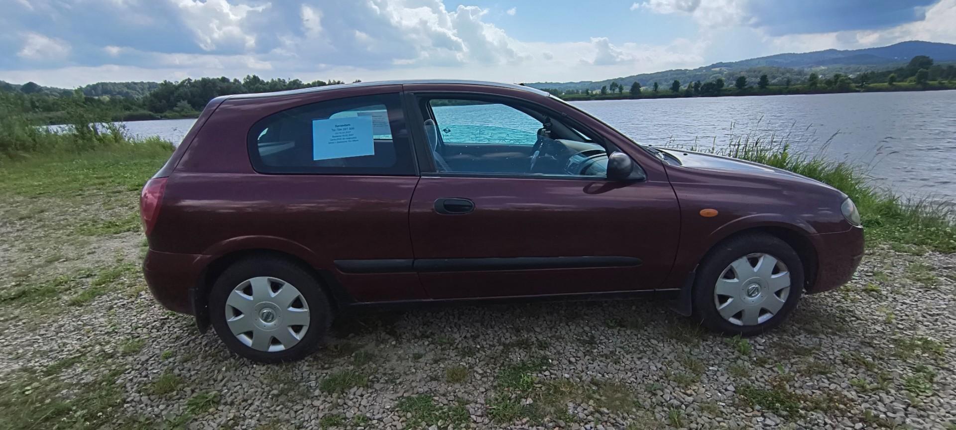 Nissan Almera