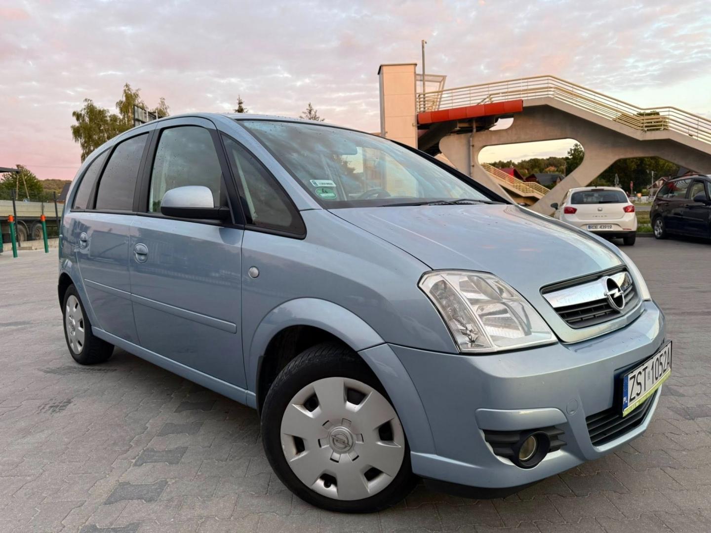 Opel Meriva LIFT 1.6 Benzyna  2006r   Zadbanna  HAK