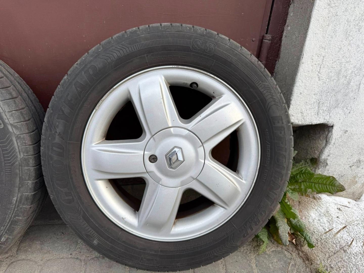 Alufelgi wraz z Oponami Letnimi 195/60/R15 GOODYEAR
