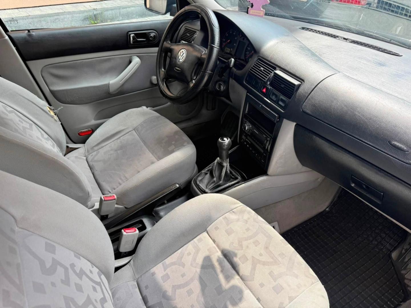 VW Golf IV 1.4 Benzyna  2002r  Ładny Zadbany