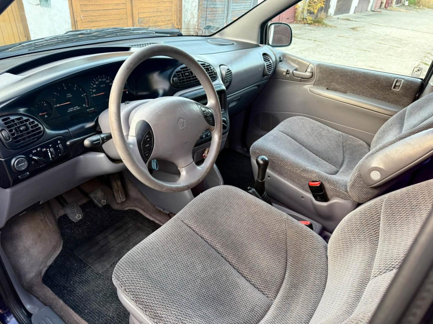 Chrysler Voyager 2.5 Diesel  Niski Przebieg  Pierwszy Właścicie