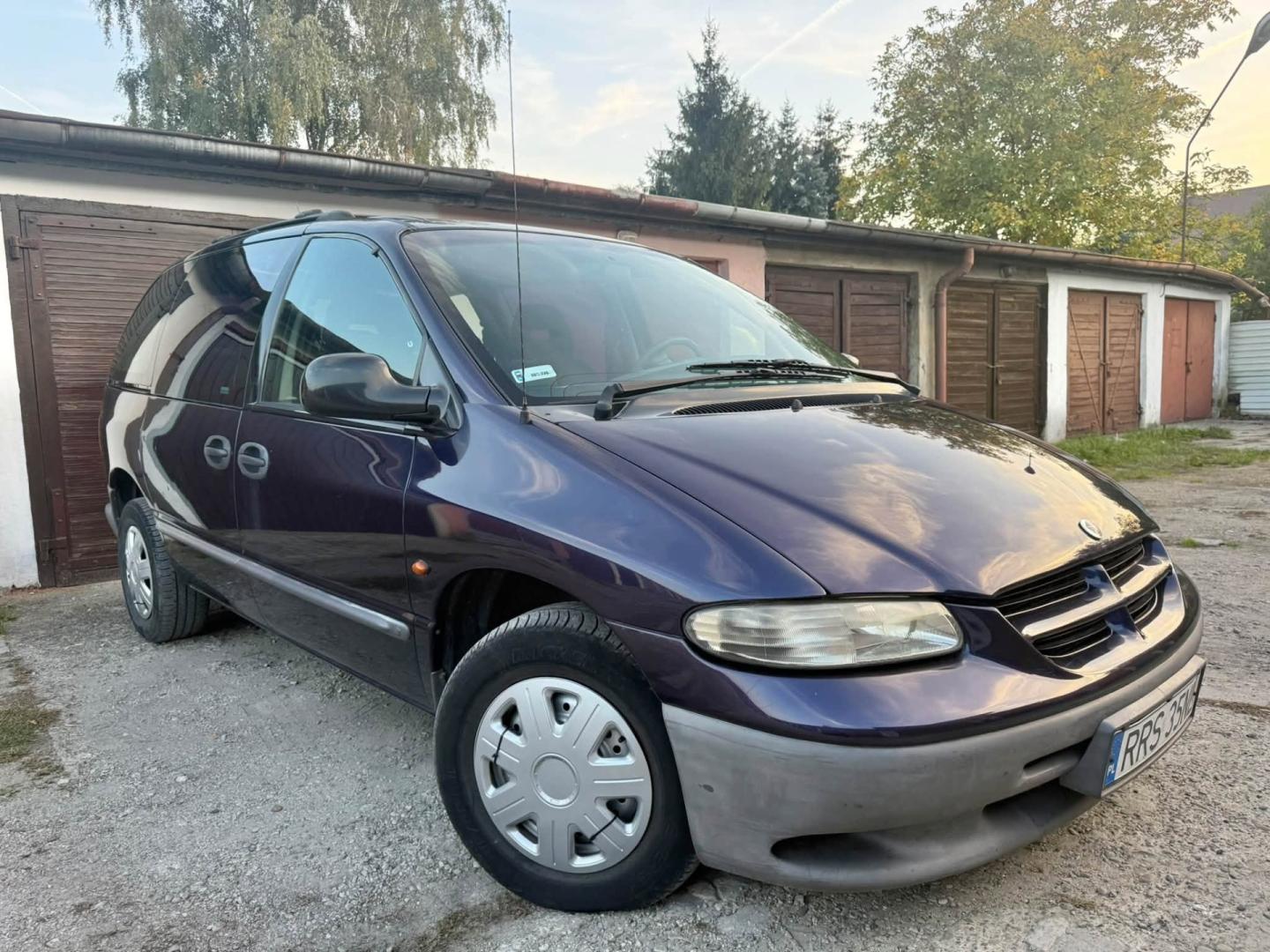 Chrysler Voyager 2.5 Diesel  Niski Przebieg  Pierwszy Właścicie