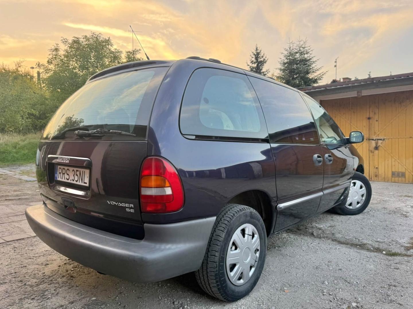 Chrysler Voyager 2.5 Diesel  Niski Przebieg  Pierwszy Właścicie