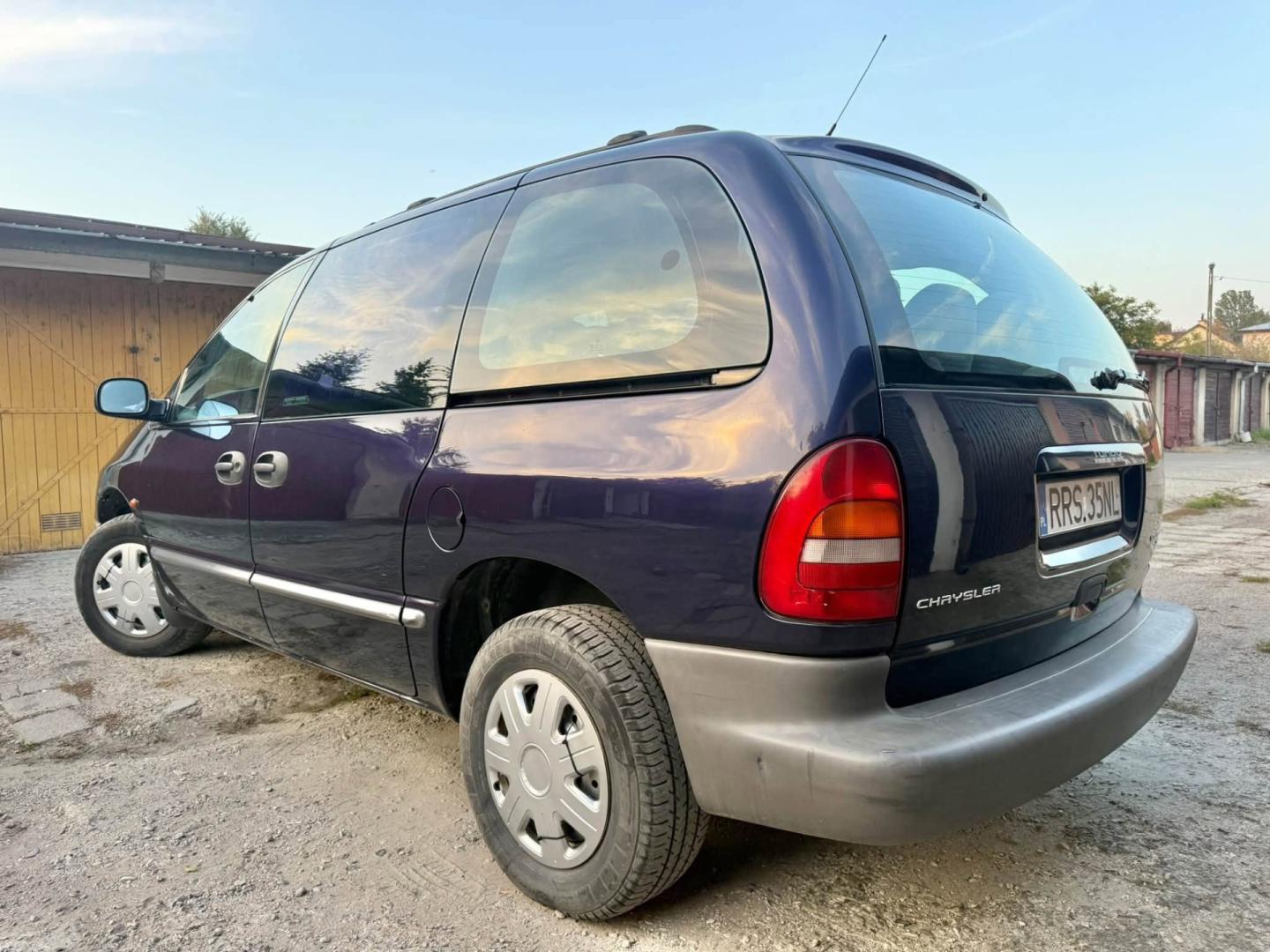 Chrysler Voyager 2.5 Diesel  Niski Przebieg  Pierwszy Właścicie
