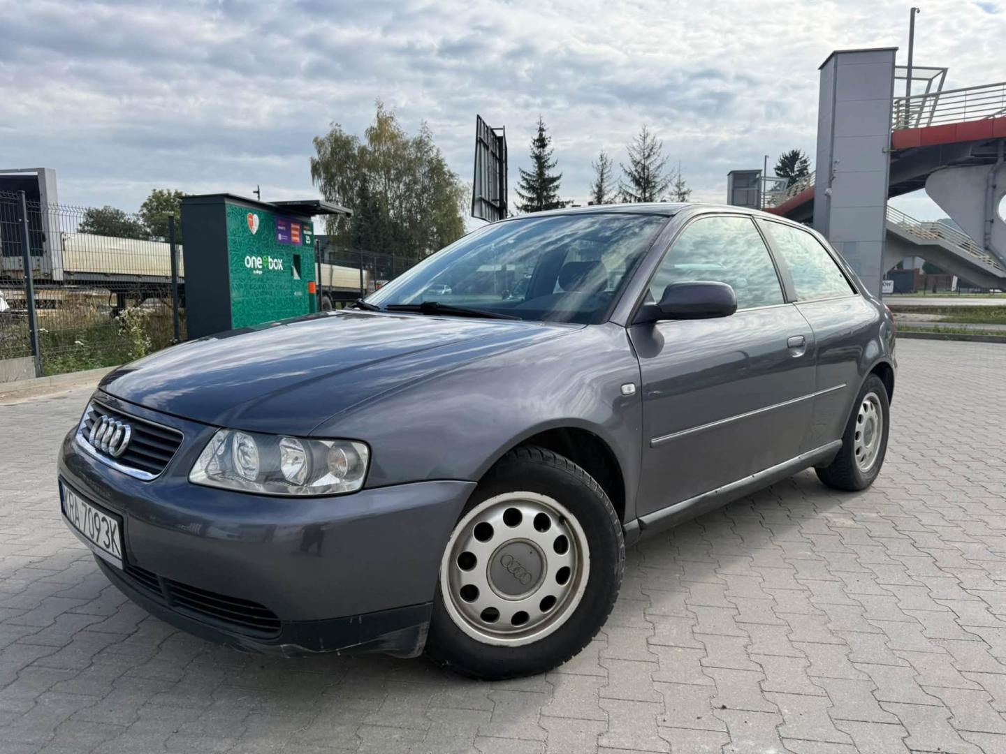 AUDI A3 1.6 Benzyna  Opłaty na Rok  2002r