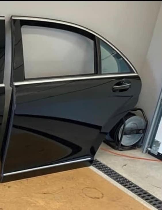 Sprzedam Drzwi Tylne Prawa i Lewa strona do Mercedesa S klasa W221