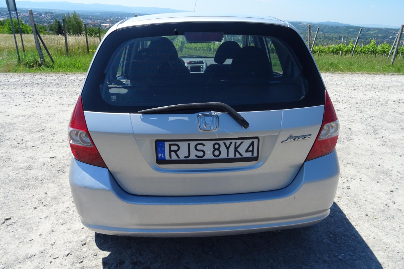 Honda Jazz 1.4 83 KM  2004 r.  Klimatyzacja  212 tys. km