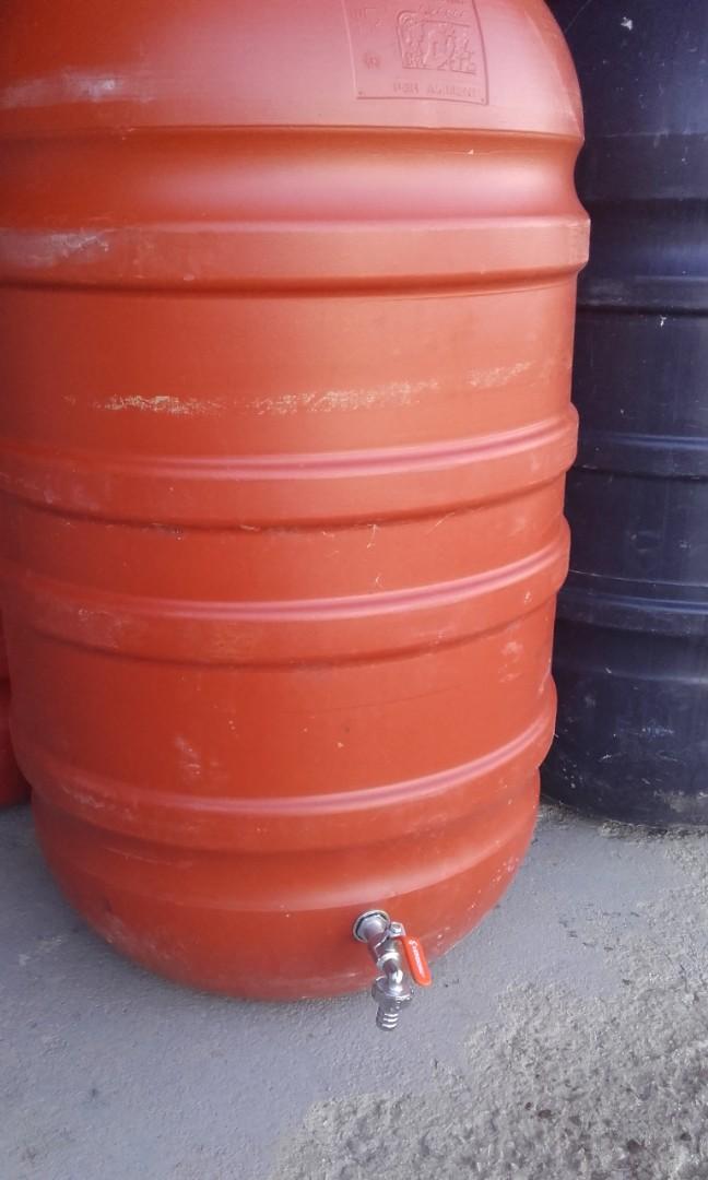 Beczki plastikowe okrągłe 250l spozywcze z kranikami