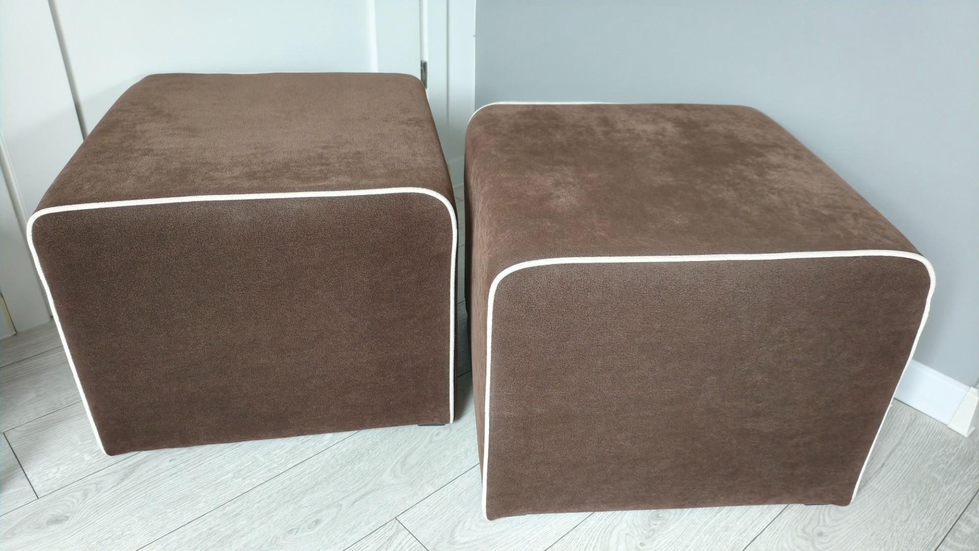 Pufy tapicerowane 2szt. (51x51 cm)
