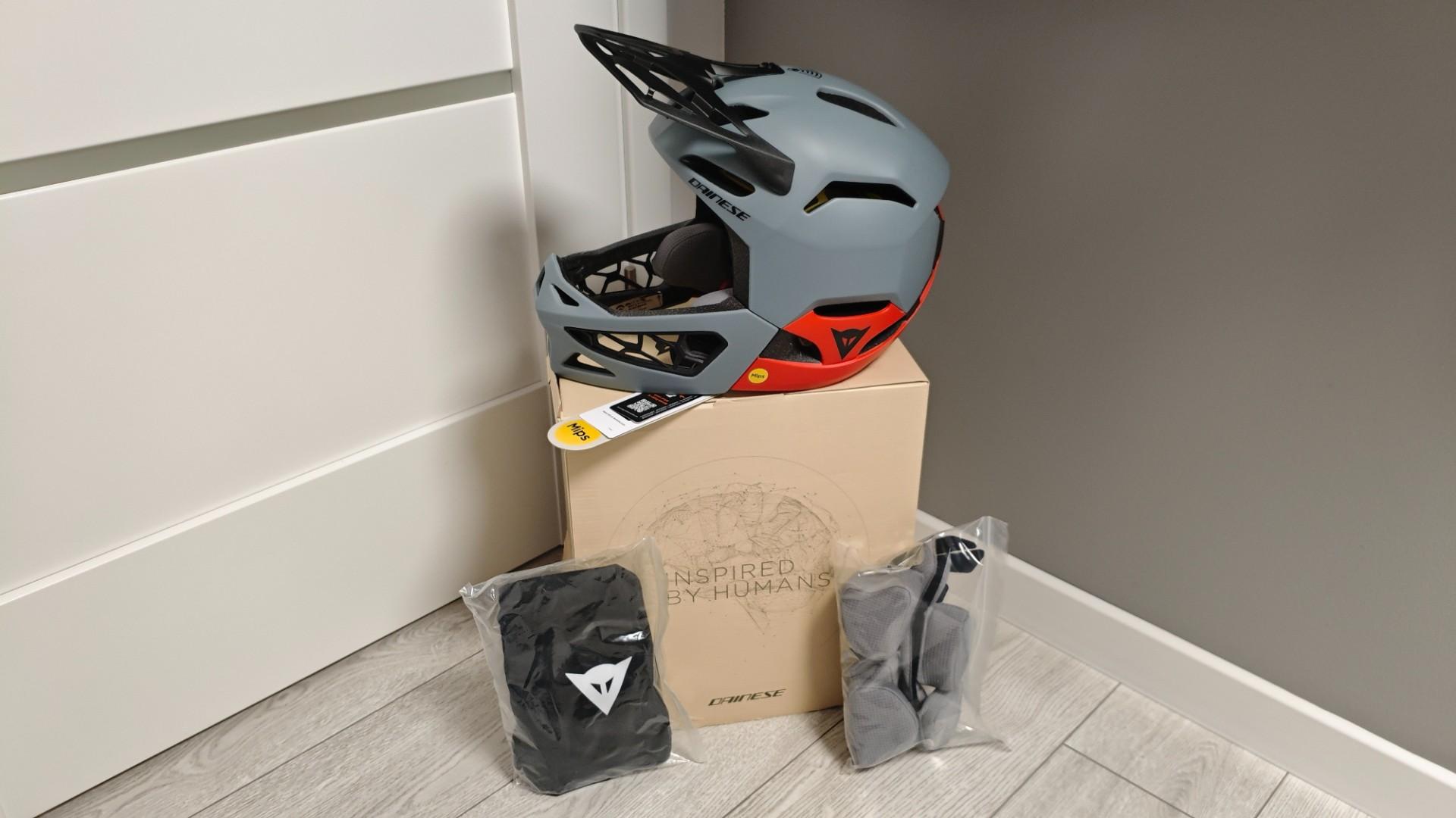 Kask Dainese Linea 01 MIPS Full Face (L-XL) 59-62 cm - nowy