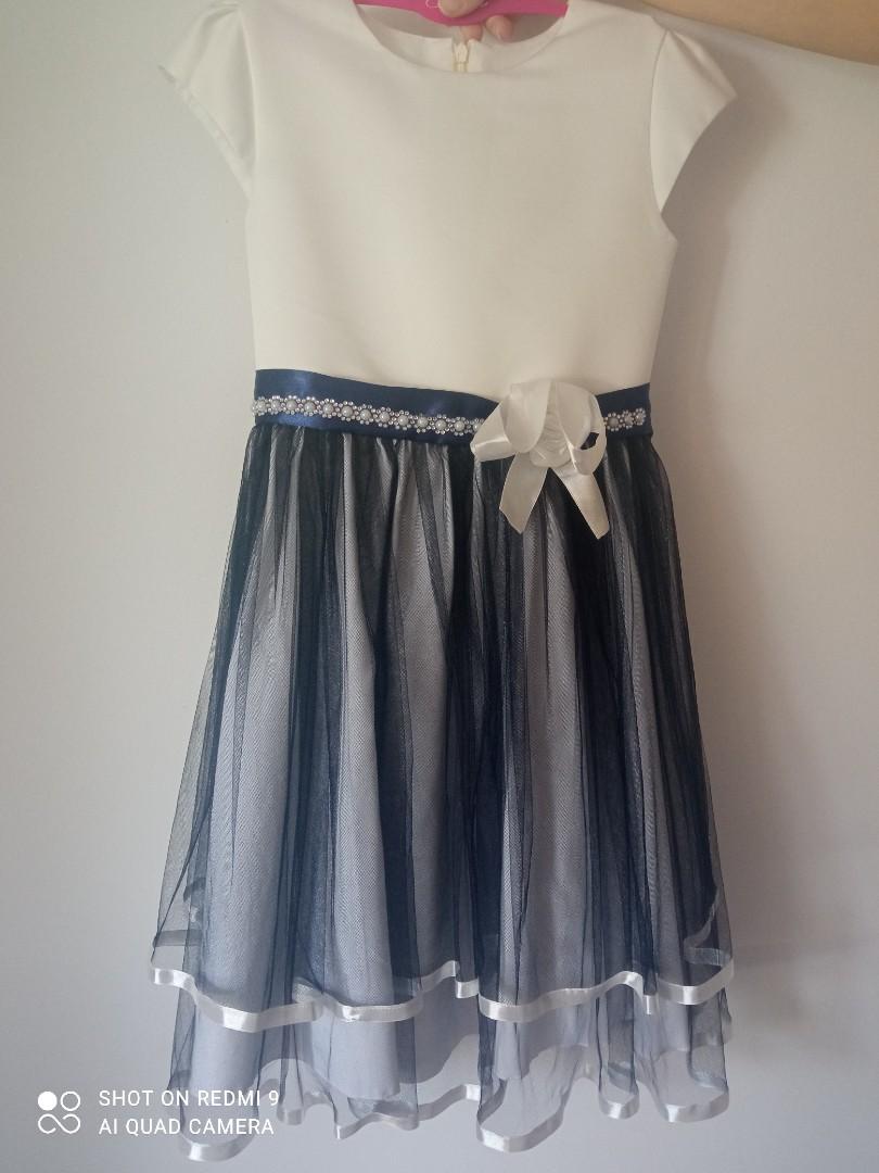 Sukienka dziewczęca 140 cm