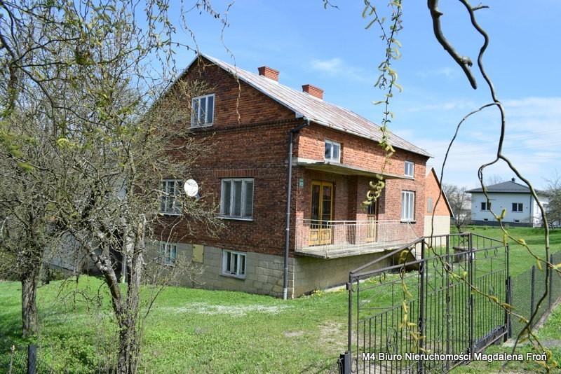 Dom w Orzechówce z dużą działką i lasem.