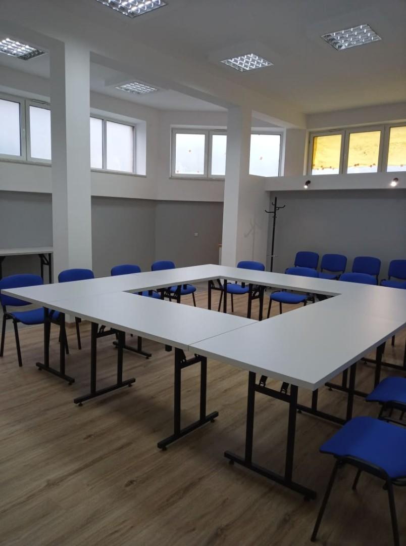 Wynajem sali (konferencyjnej)