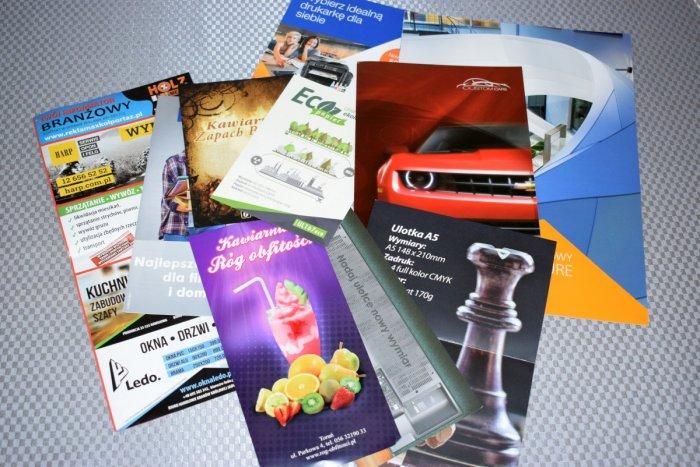 Materiały reklamowe - wizytówki ulotki banery tablice, projekty i druk
