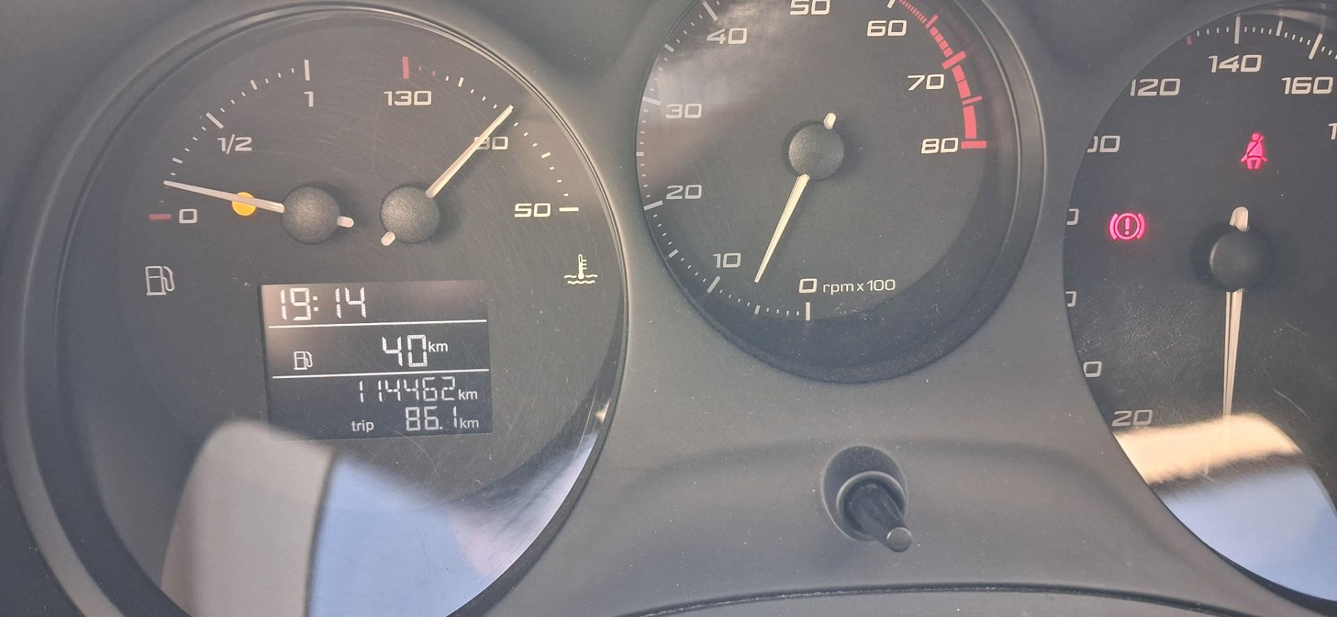 seat Leon 1,6 benzyna MPI 102KM 115 tyś km przebiegu