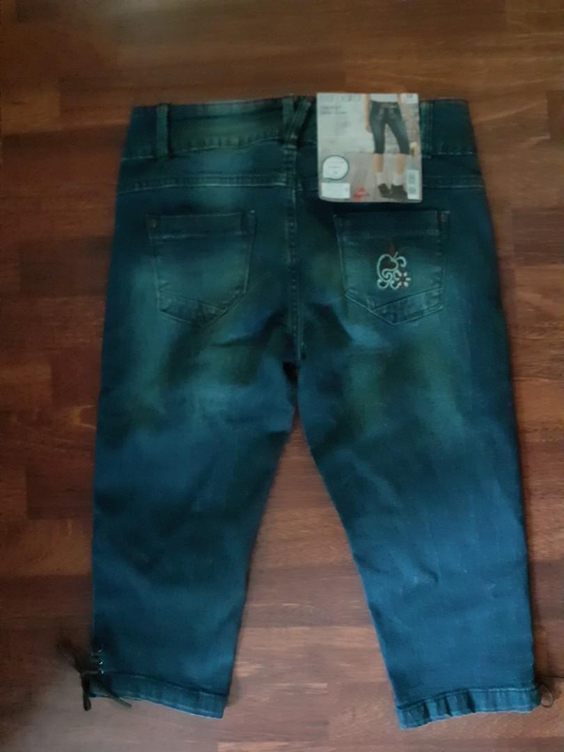 Spodenki jeansowe w kolano damskie -- dziewczęce