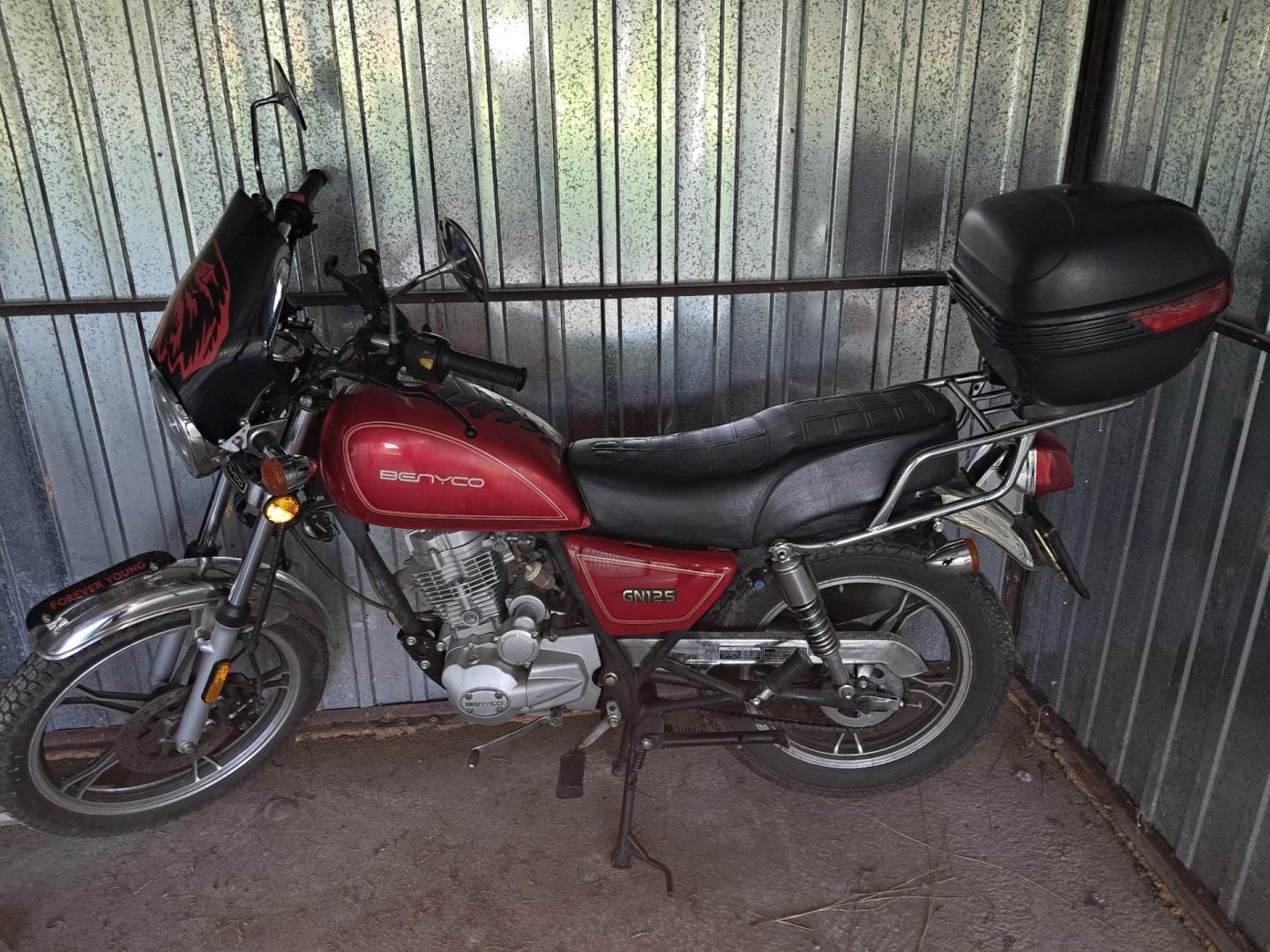 Motocykl Benyco BR125