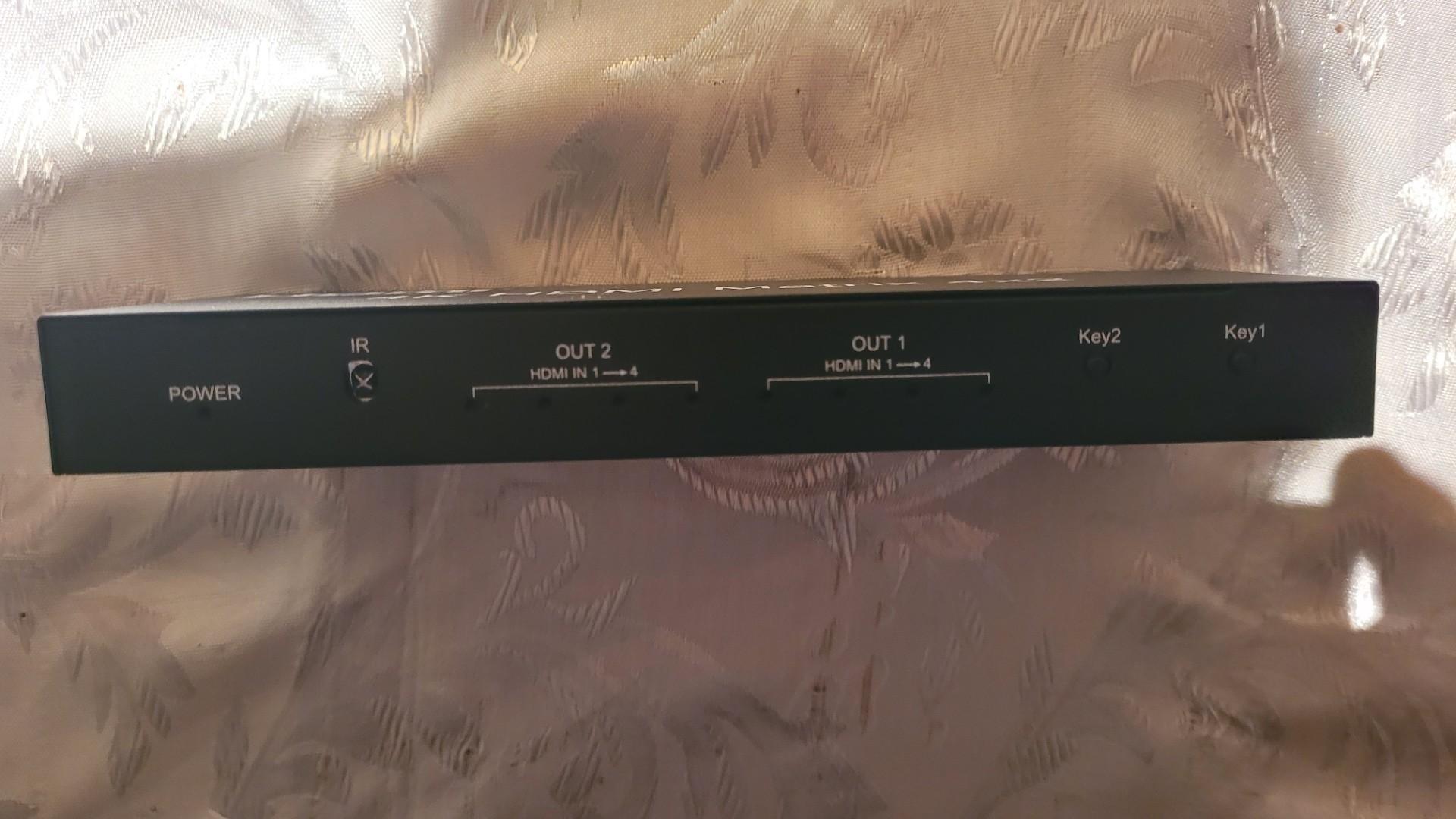 Matrix HDMI 4 x 2 Switch Splitter 3D 4Kx2K pilot Zamienię za Telefon
