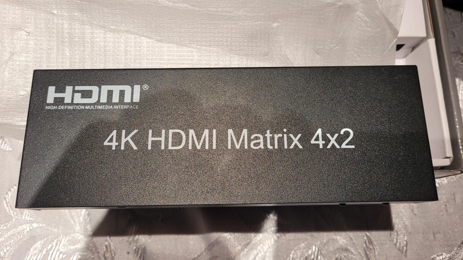 Matrix HDMI 4 x 2 Switch Splitter 3D 4Kx2K pilot Zamienię za Telefon