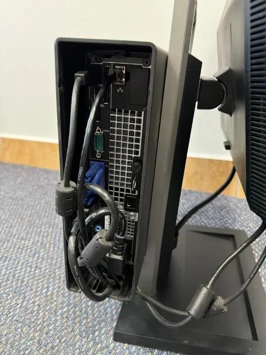 Komputer stacjonarny DELL Optiflex 790 z monitorem