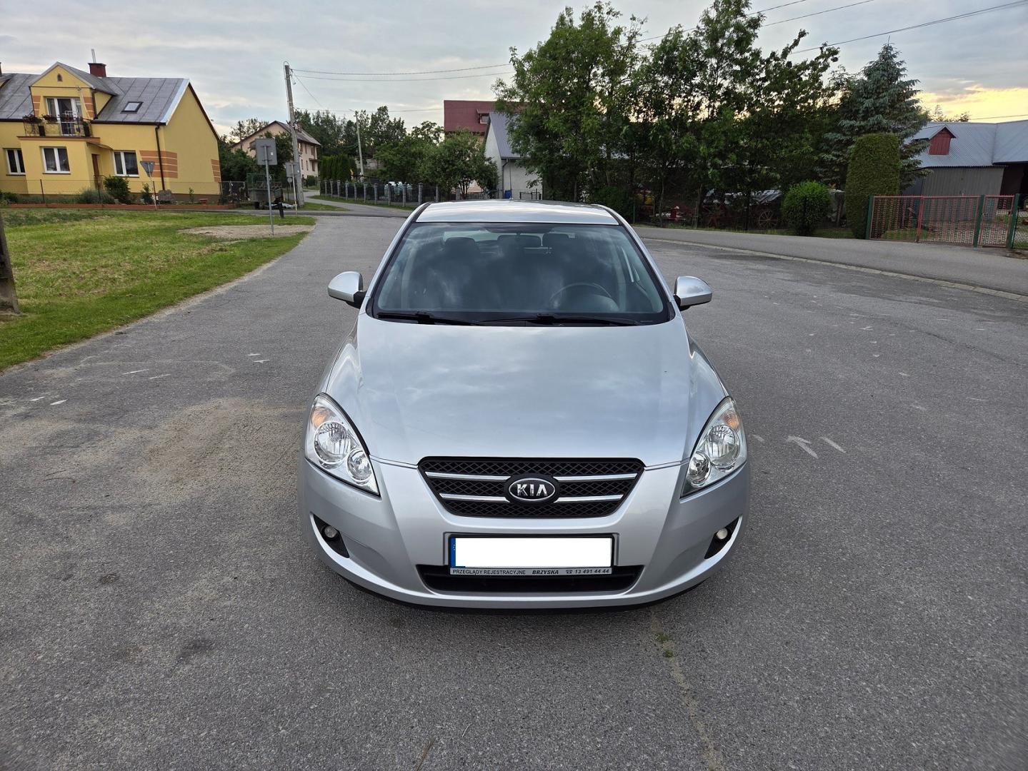 kia ceed 1.6 benzyna 122 km stan  bogate wyposażenie