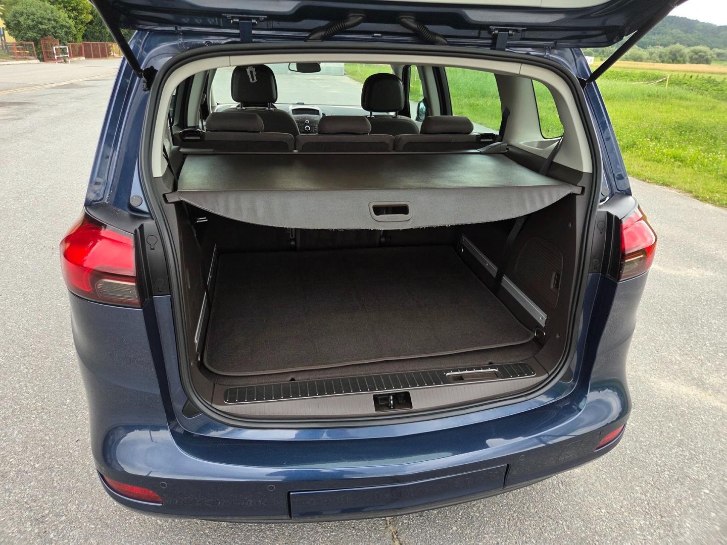 Opel Zafira C 1.4T benzyna 140 KM Stan  Bezwypadkowa