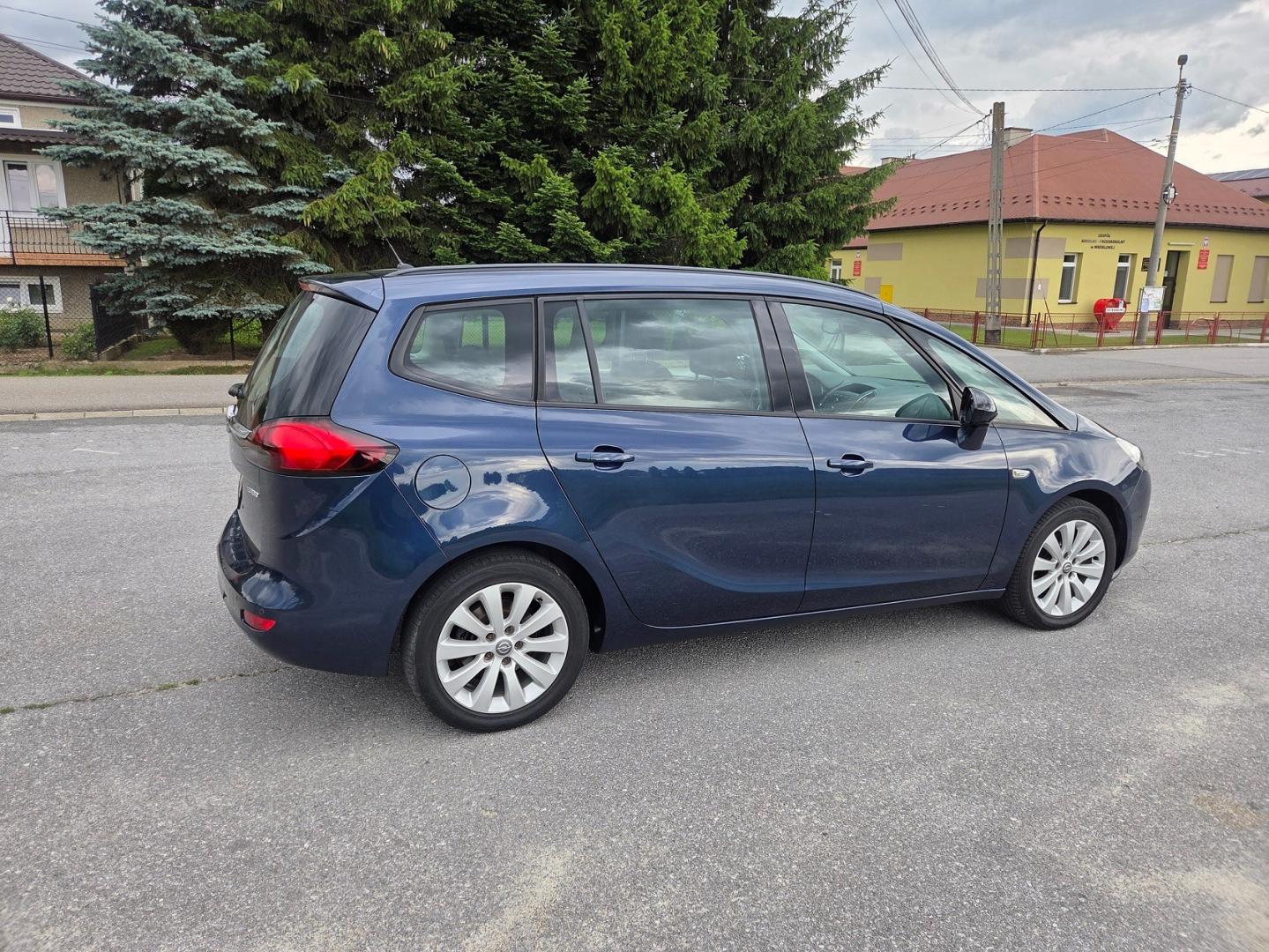 Opel Zafira C 1.4T benzyna 140 KM Stan  Bezwypadkowa