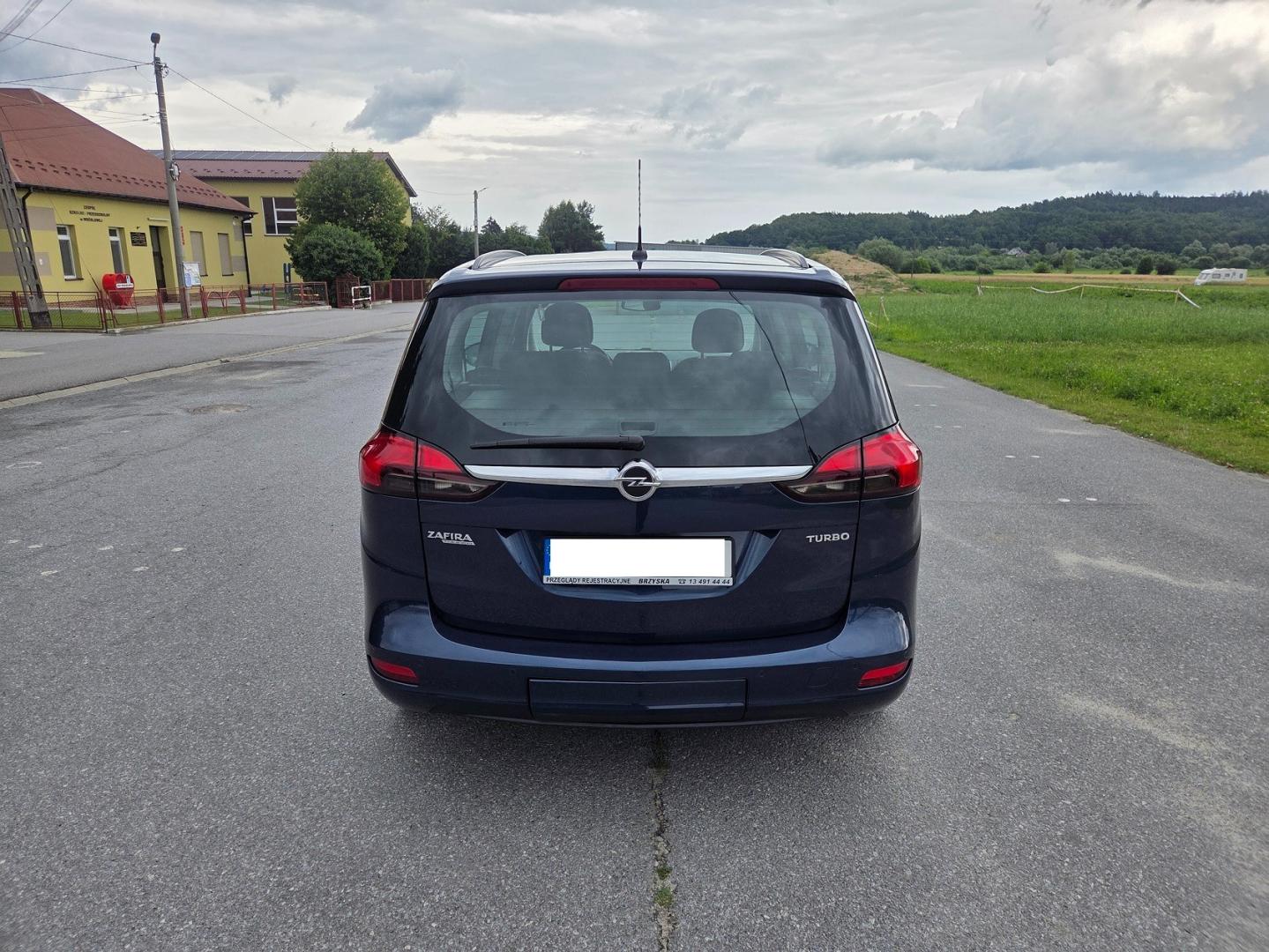 Opel Zafira C 1.4T benzyna 140 KM Stan  Bezwypadkowa