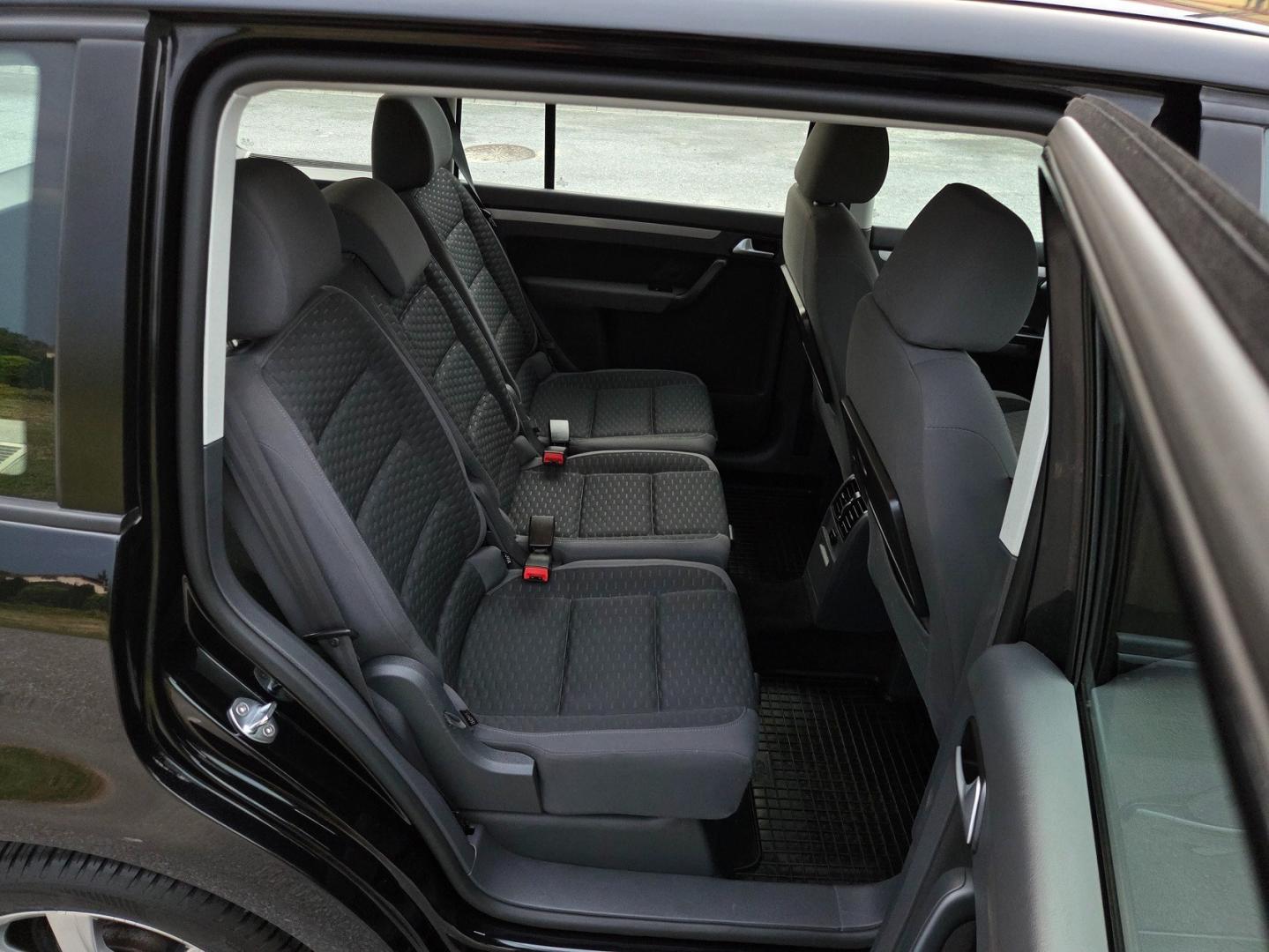 vw touran lift 1.6 mpi 102 km stan  bezwypadkowy